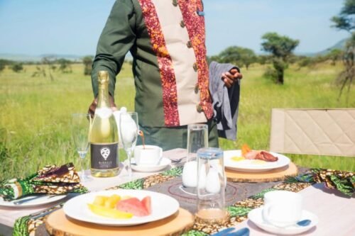 Bush breakfast after Serengeti hot air balloon safari